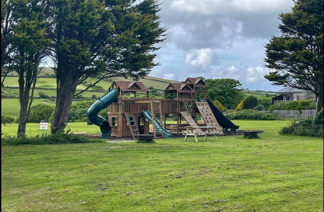 Bushwood-Beautifully Fitted Wooden Lodge Helston Cornwall المظهر الخارجي الصورة